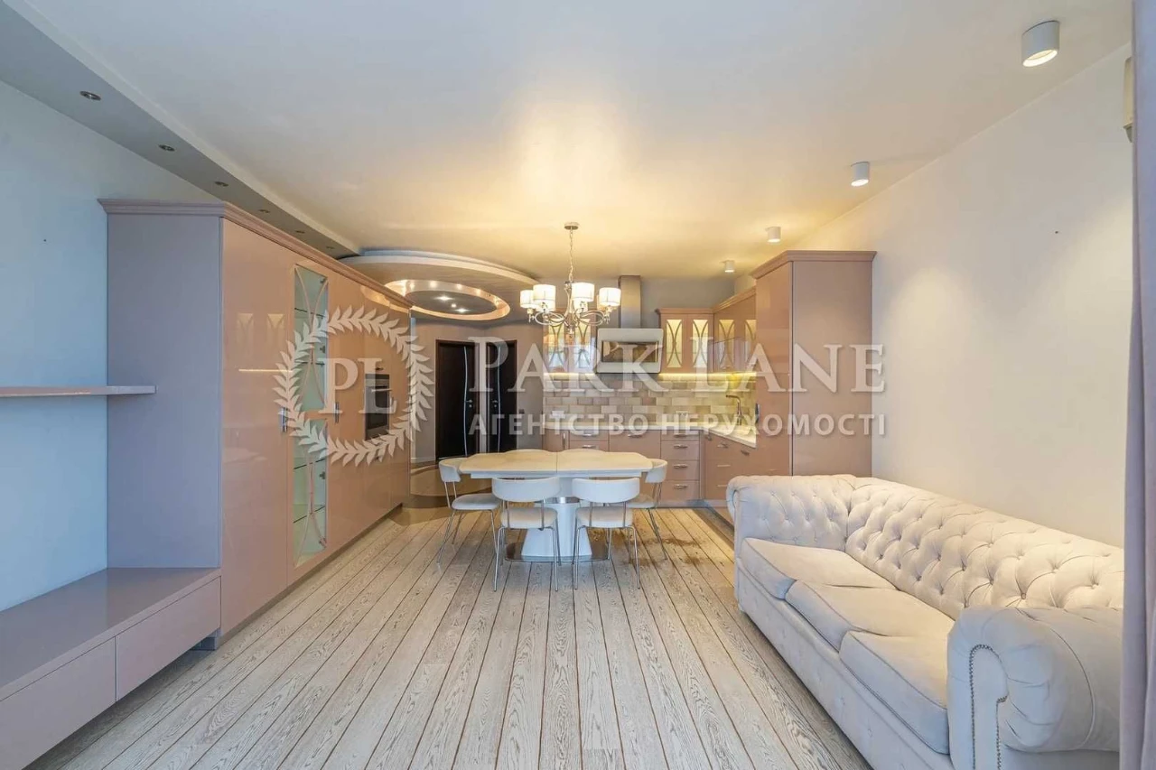 Ideal 3-bedroom family apartment with renovation