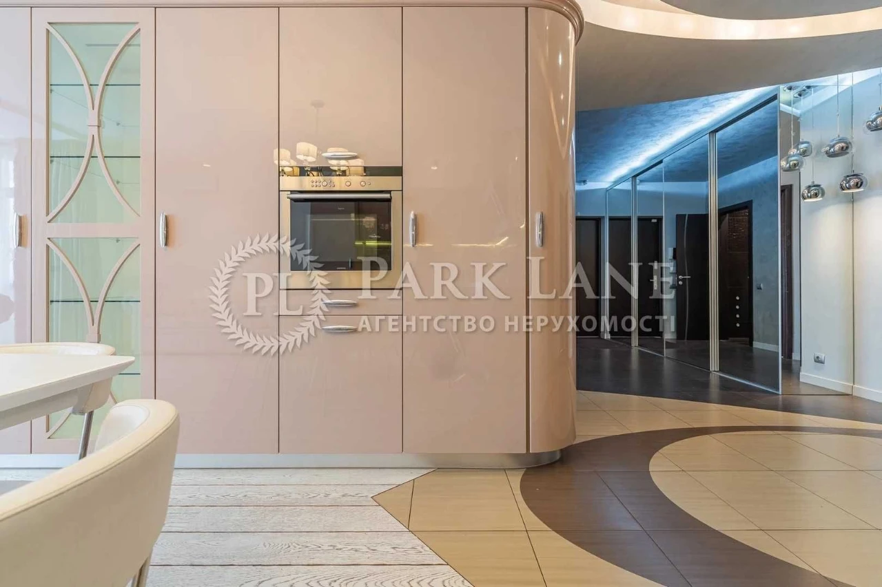 Ideal 3-bedroom family apartment with renovation