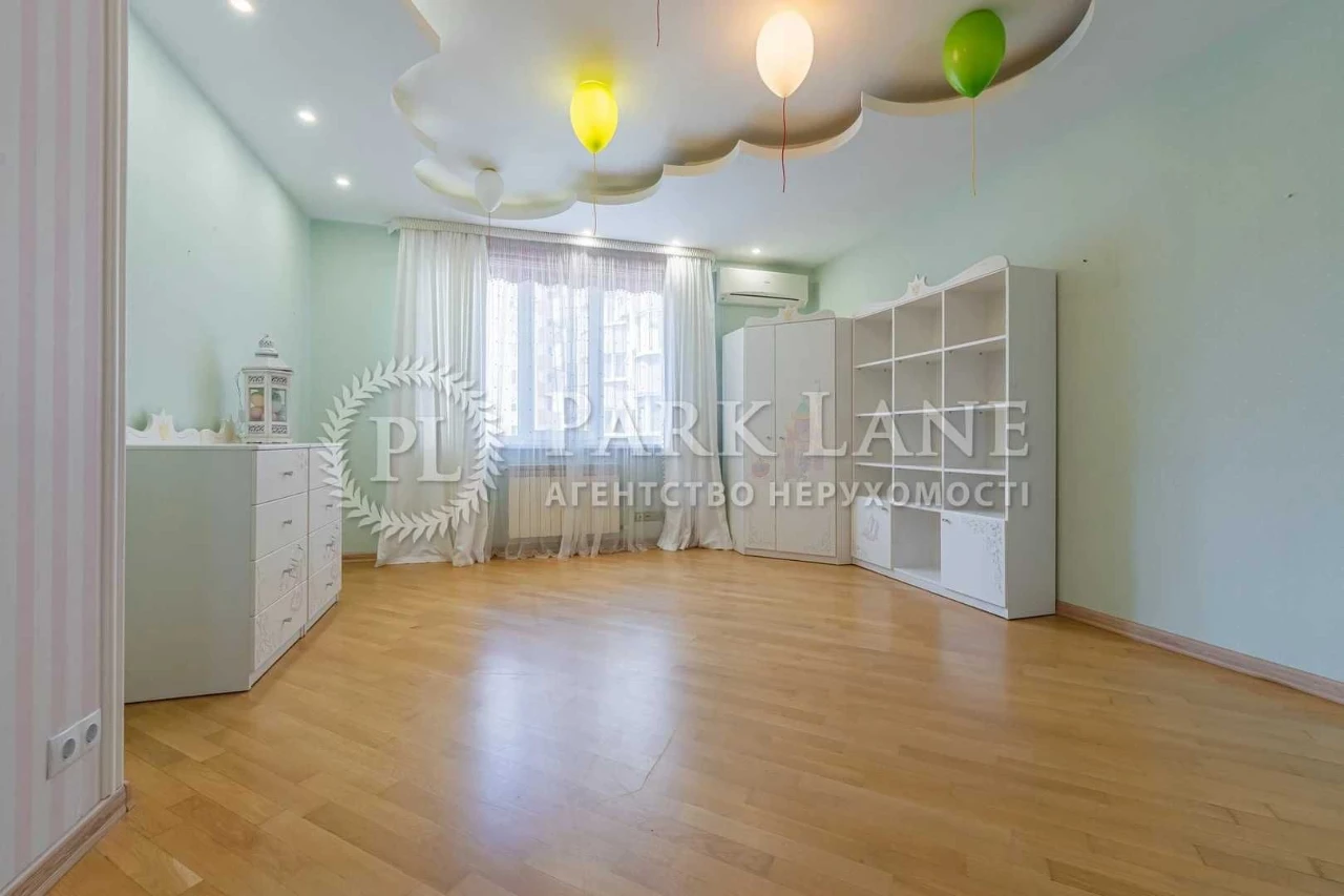 Ideal 3-bedroom family apartment with renovation
