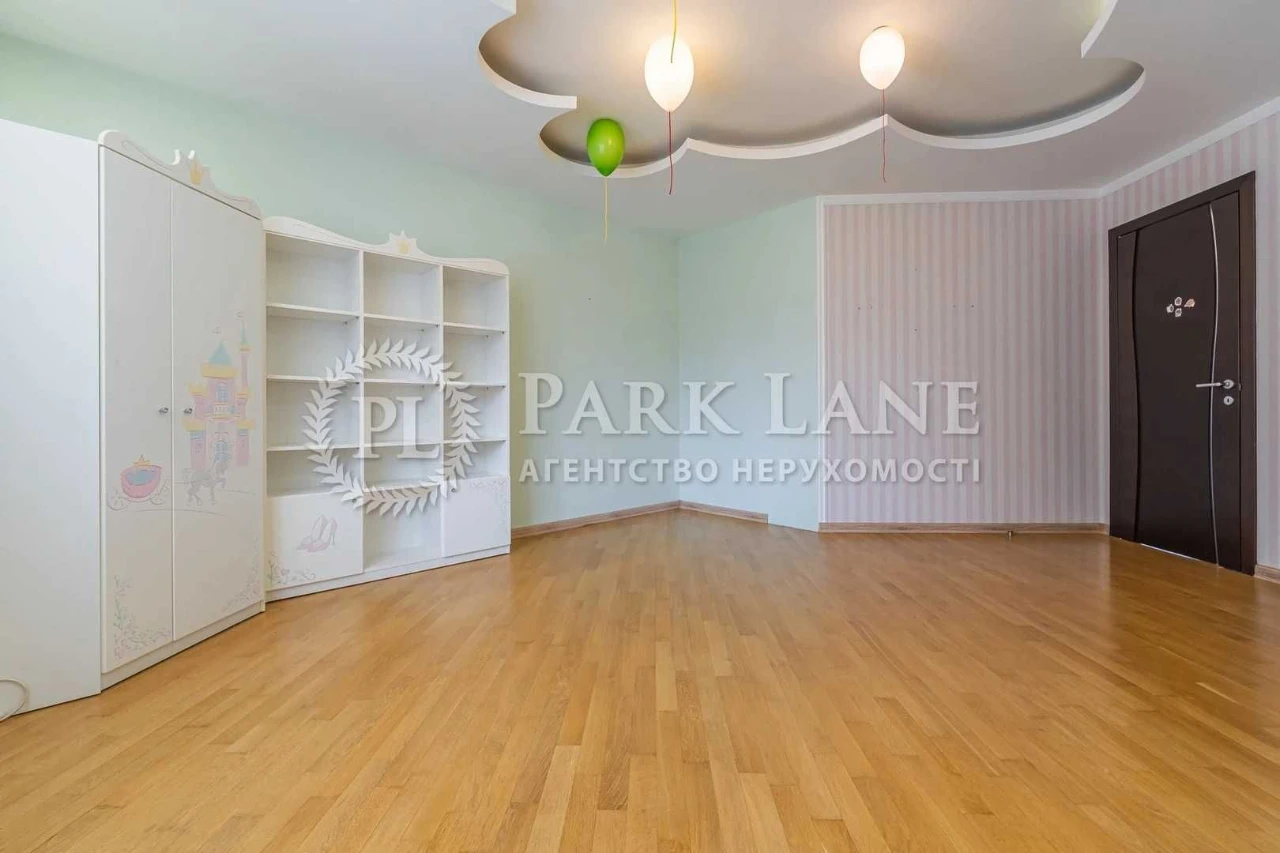 Ideal 3-bedroom family apartment with renovation