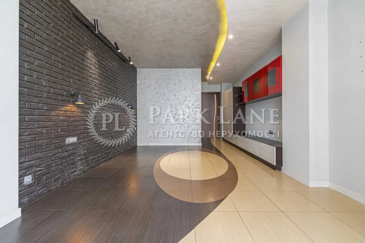 Ideal 3-bedroom family apartment with renovation