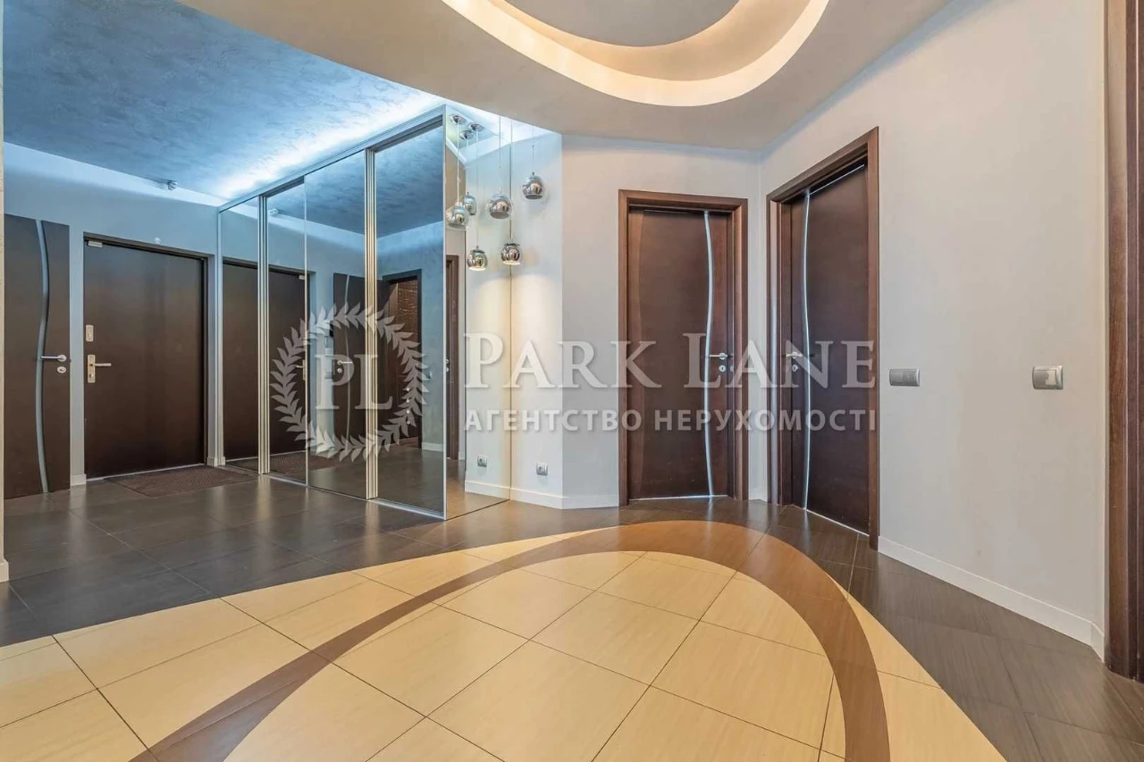 Ideal 3-bedroom family apartment with renovation