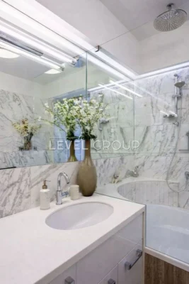 For Sale: 1-bedroom apartment renovated, Lavrska, 8 Arsenalskaya