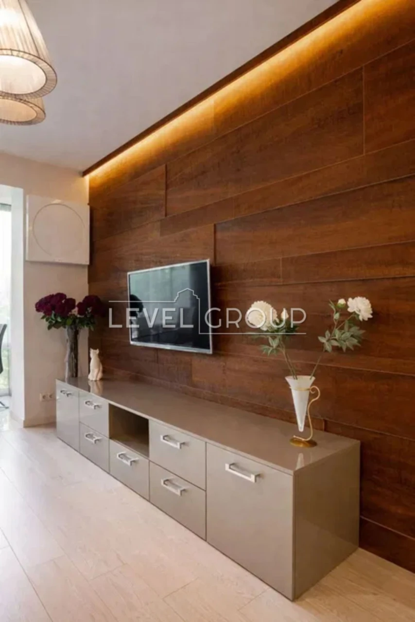 For Sale: 1-bedroom apartment renovated, Lavrska, 8 Arsenalskaya