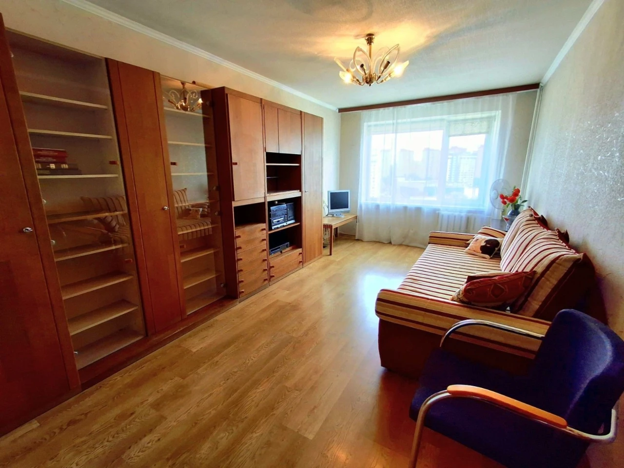 Cozy 1-bedroom apartment, Теремки 2, MIpodrom, WITHOUT Commission!