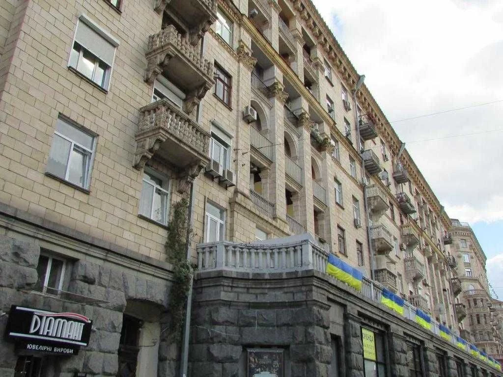 Продажа квартиры Хрещатик 21 напротив ЦУМа сталинка Центр