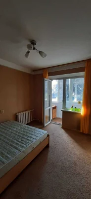 Two-room apartment on Oboninsky Prospect.