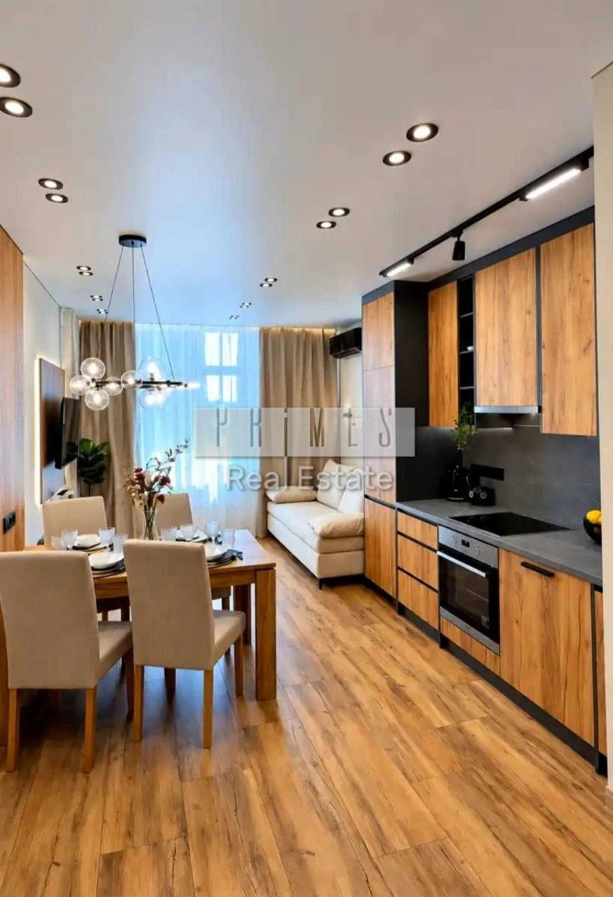 Продаж сучасного 2-кімнатного квартири 64 м² з новим ремонтом