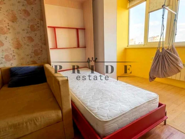 Apartment. Ronald Reagan St, Kyiv