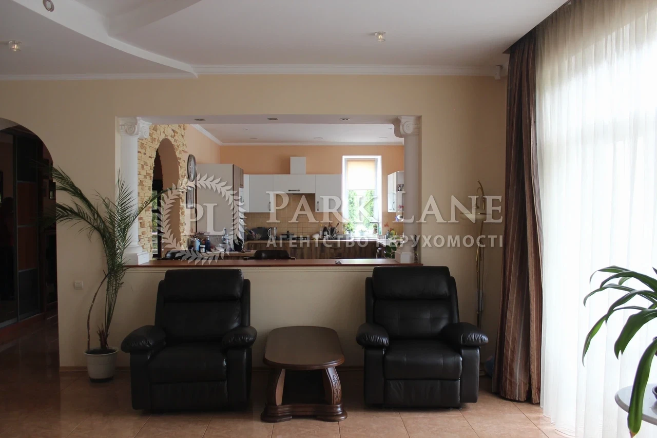 Rent House on Sadova Street (Osokorky) in Kyiv / R-61187
