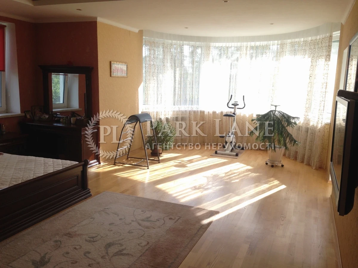 Rent House on Sadova Street (Osokorky) in Kyiv / R-61187