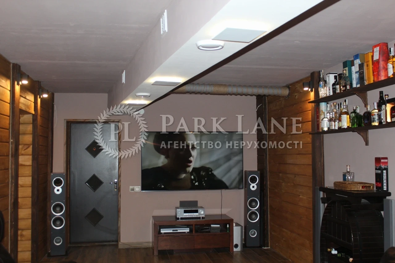 Rent House on Sadova Street (Osokorky) in Kyiv / R-61187