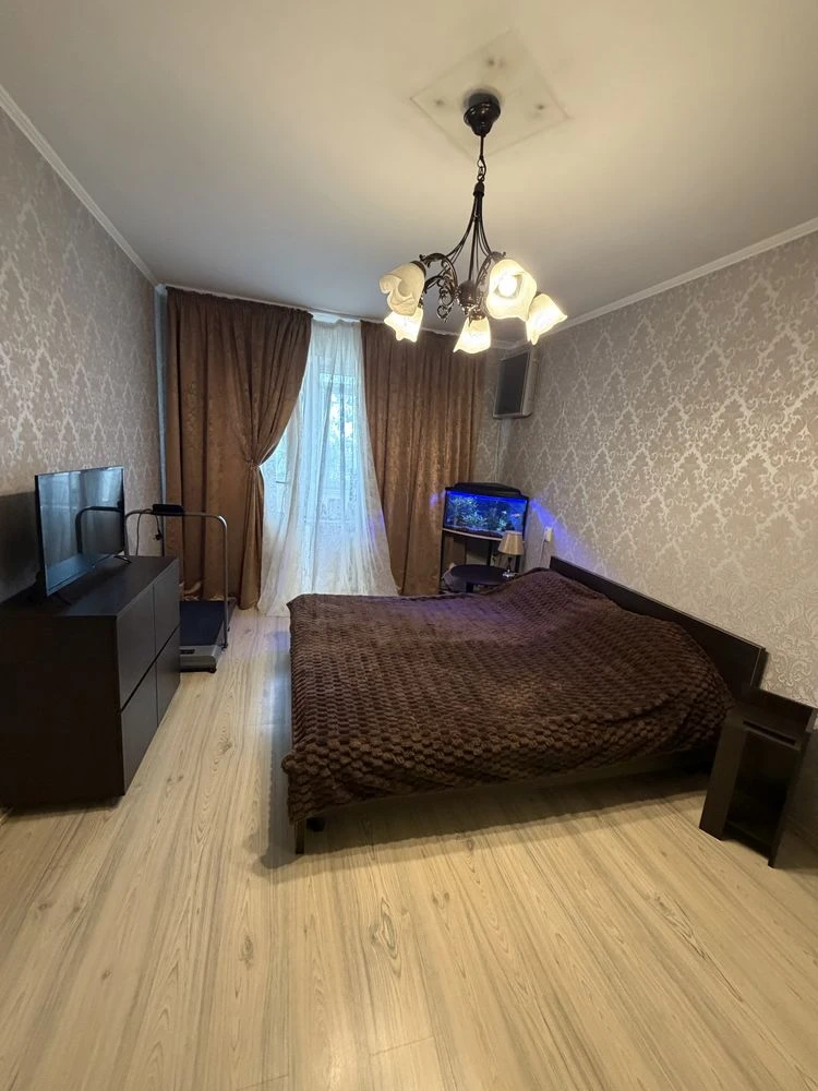 One-bedroom apartment, renovated, Tairova