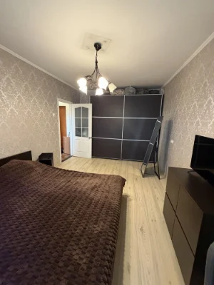 One-bedroom apartment, renovated, Tairova