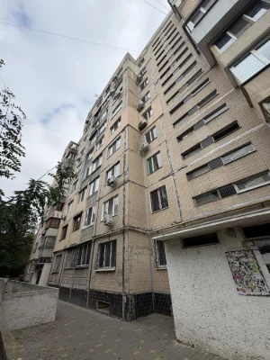 One-bedroom apartment, renovated, Tairova