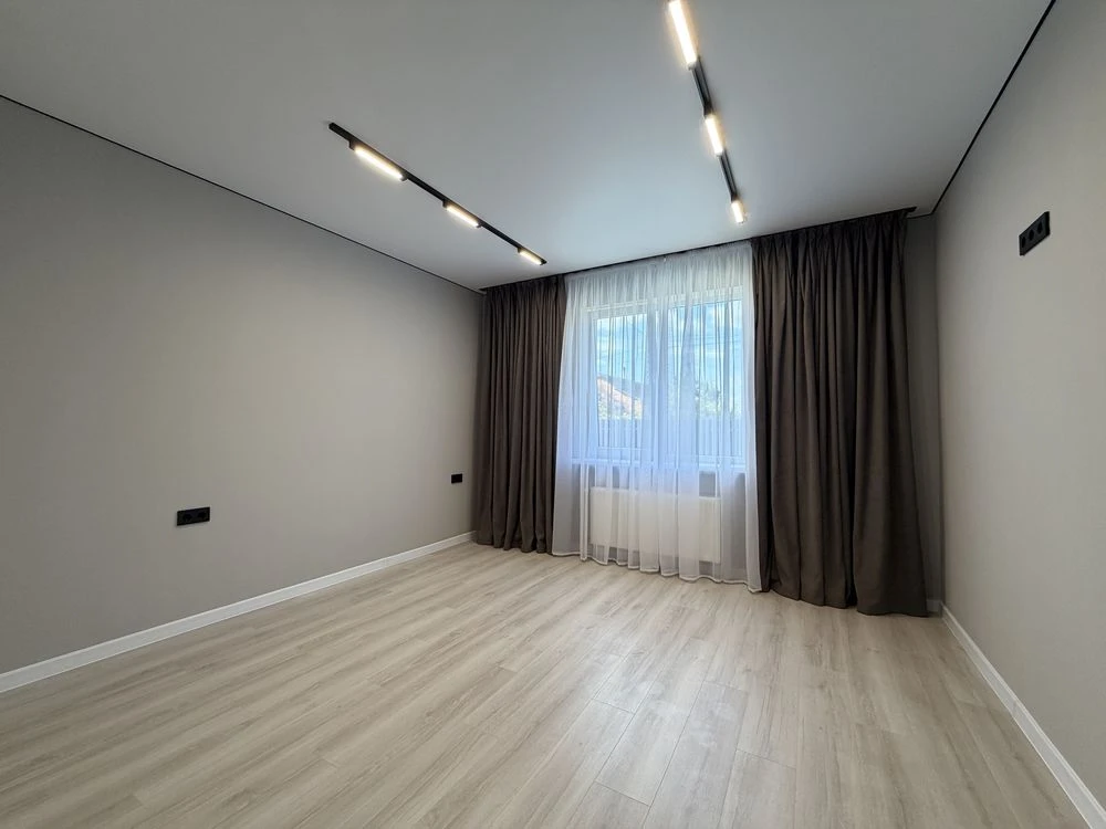 House for sale with renovation, no commission