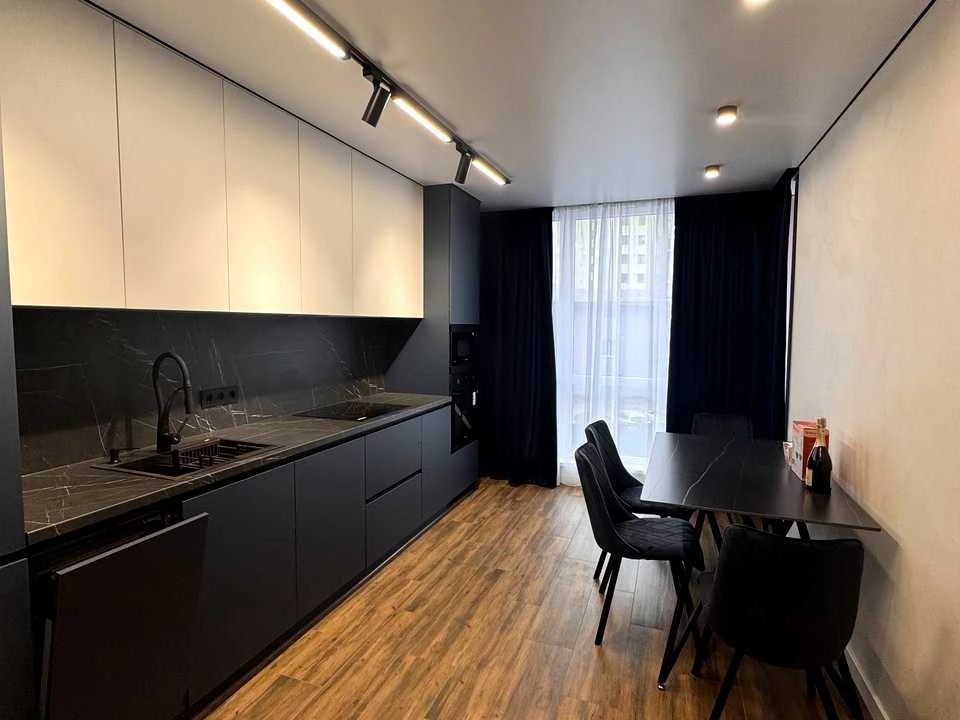 Apartment. Ivano-Frankivsk, Khryplynska st.