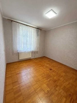 Bright and spacious apartment for a large family, 4 rooms
