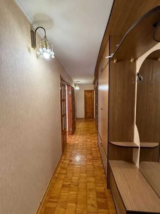 Bright and spacious apartment for a large family, 4 rooms