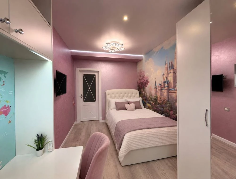 Premium 2-bedroom apartment 75 m² | Designer renovation