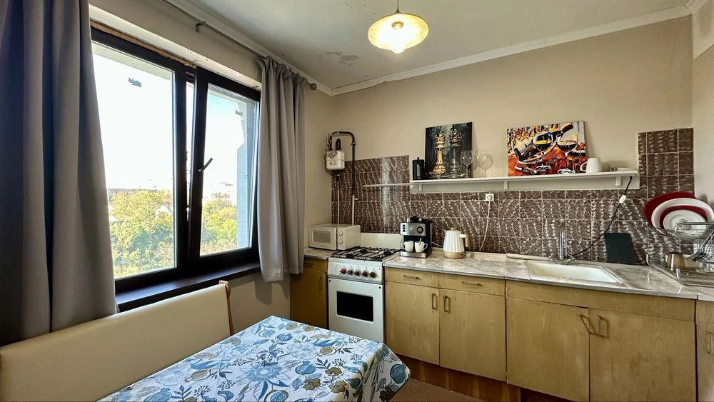 1-bedroom apartment, Customs, Volodymyr the Great Street 33