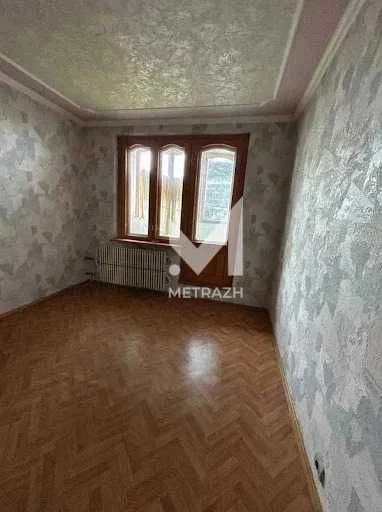 Продається 3-кімнатна квартира на Аерокосмическом проспект