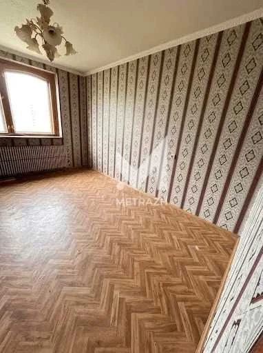 Продається 3-кімнатна квартира на Аерокосмическом проспект