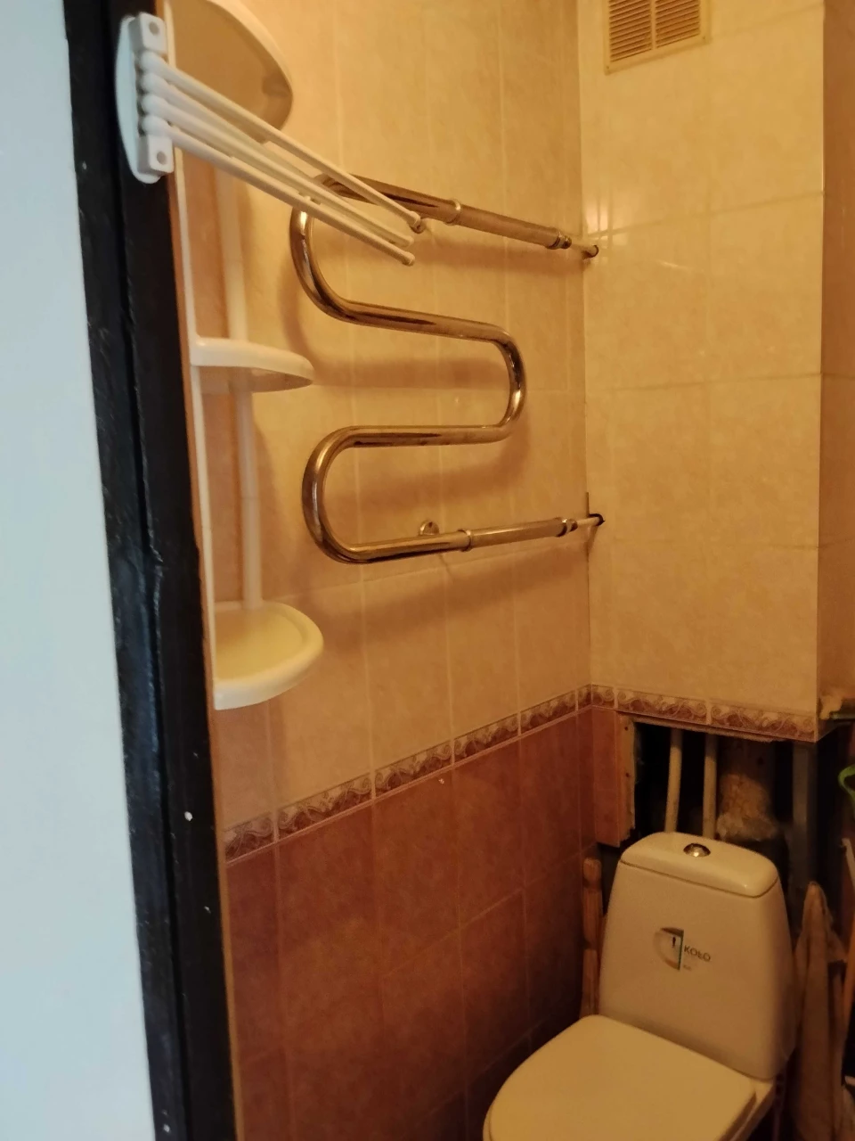 For sale, a fully functional one-bedroom apartment. Ready for living.