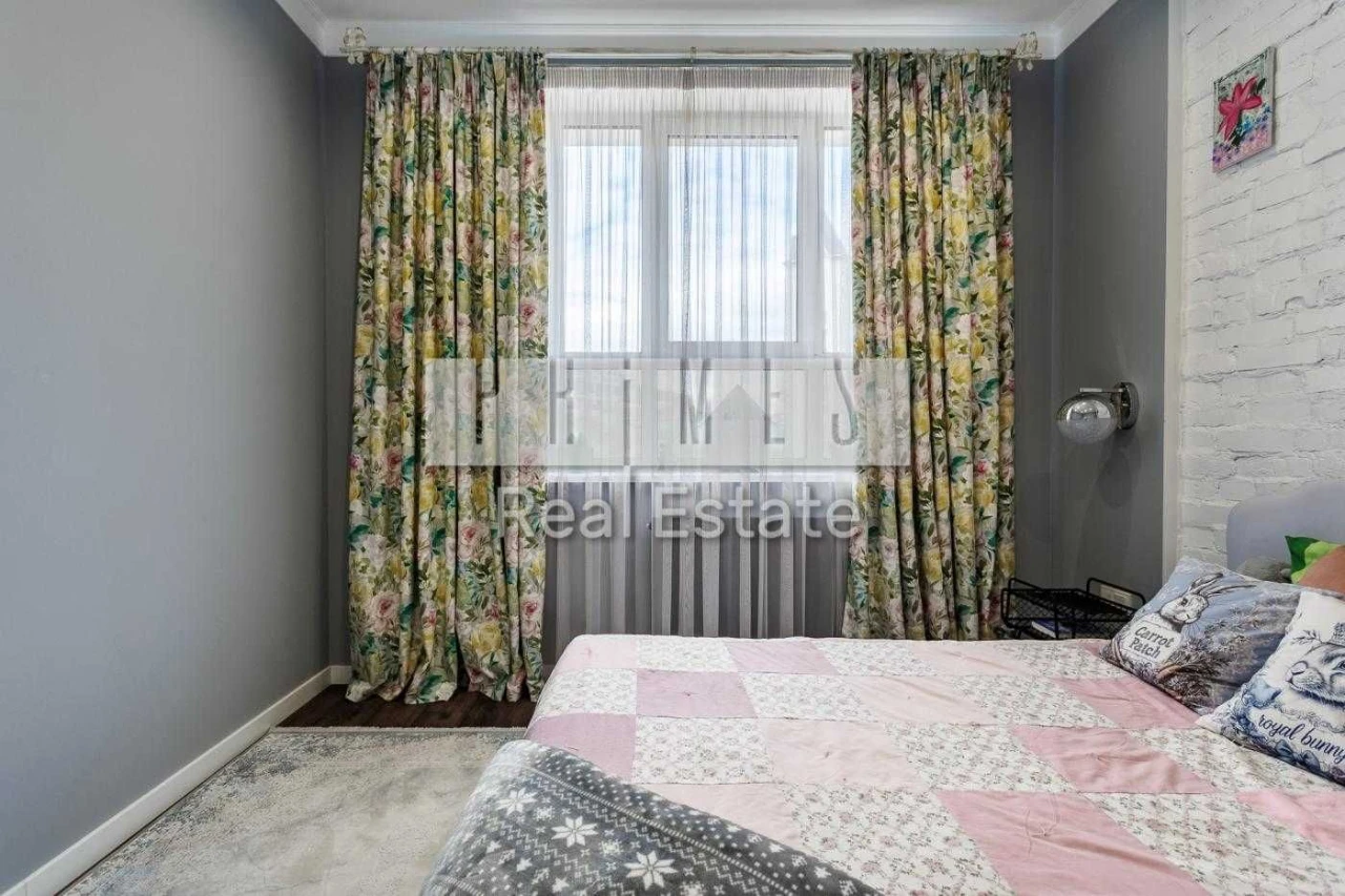 Apartment for Sale - Podol Grad Complex