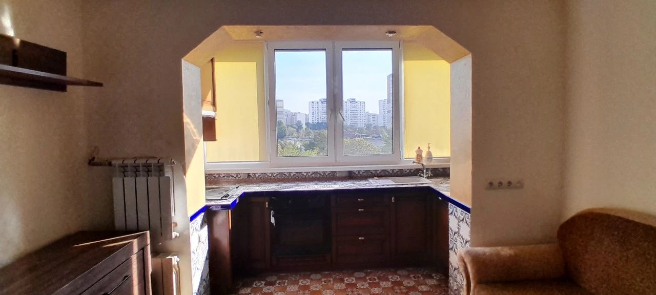 Sale of a 2-bedroom apartment on Dr. Zhukova Street