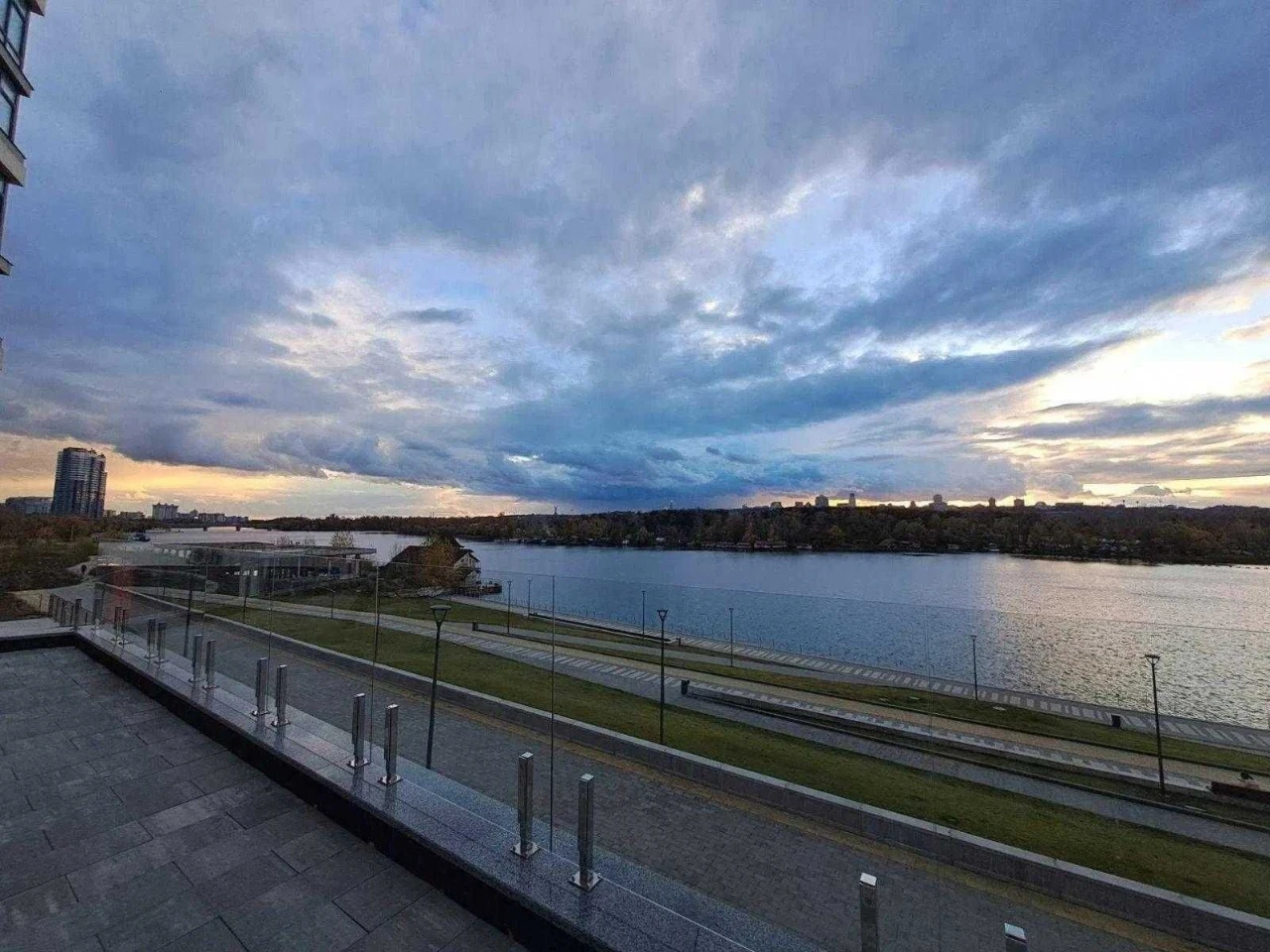Sale of a 1-bedroom apartment with a terrace in the "Rusavskaya Gavon" residential complex