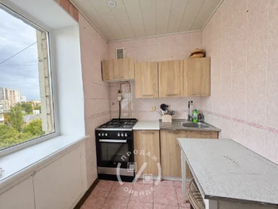 Sale of a 2-bedroom apartment: separate rooms, brick house