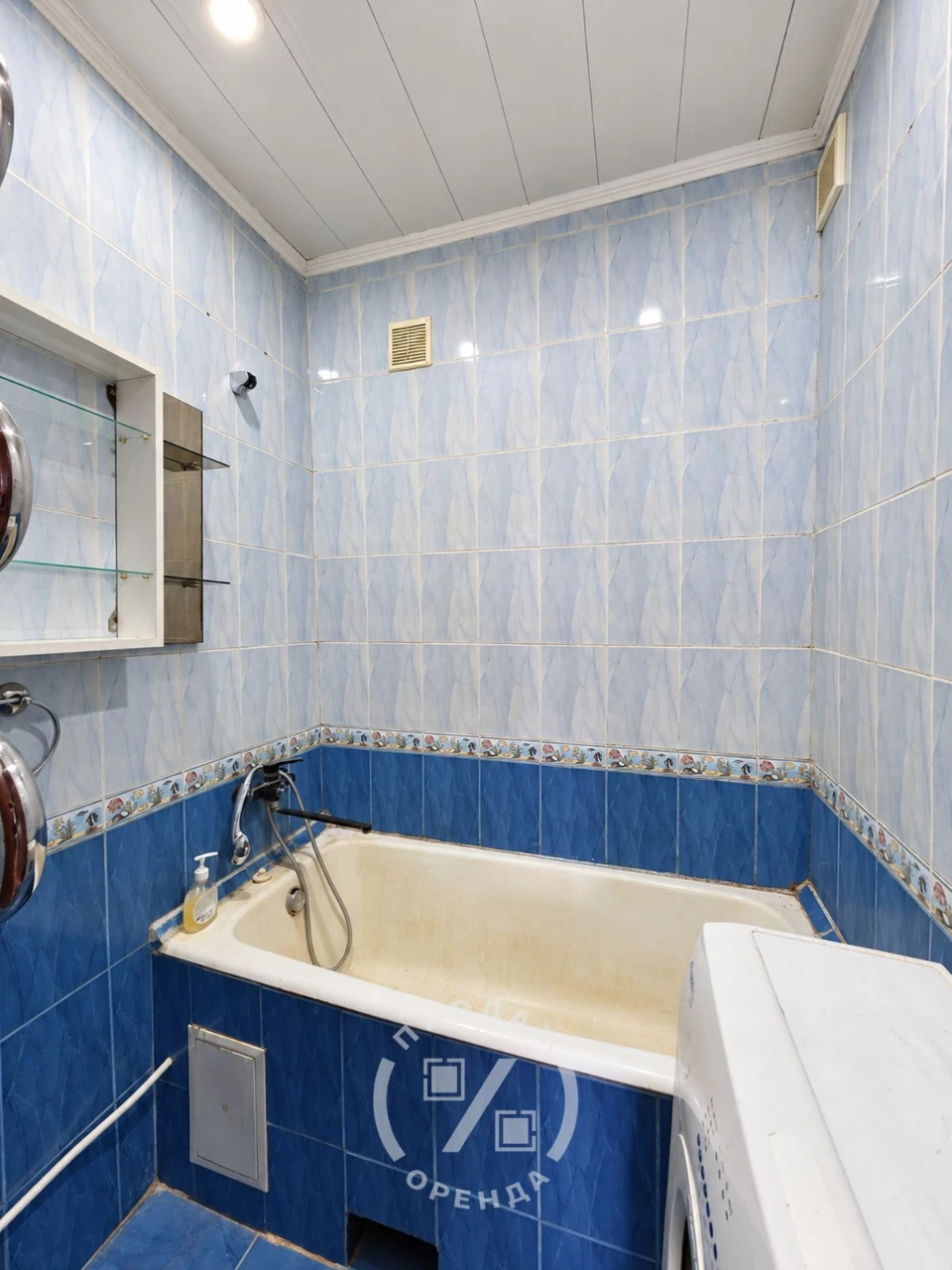 Sale of a 2-bedroom apartment: separate rooms, brick house