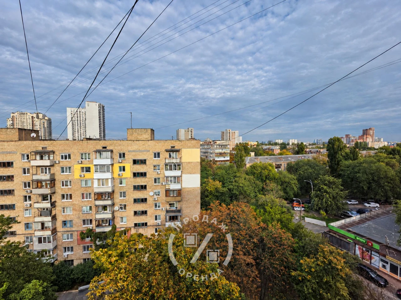 Sale of a 2-bedroom apartment: separate rooms, brick house