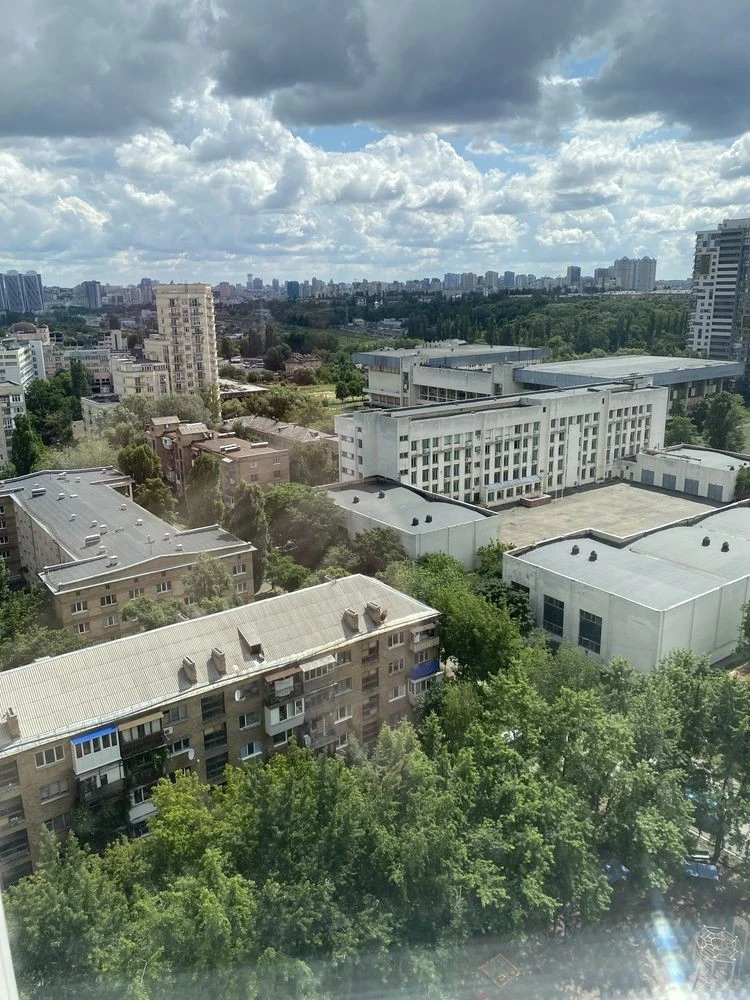 Прекрасна квартира недалеко от метро Шулявская, Политехнический институт!