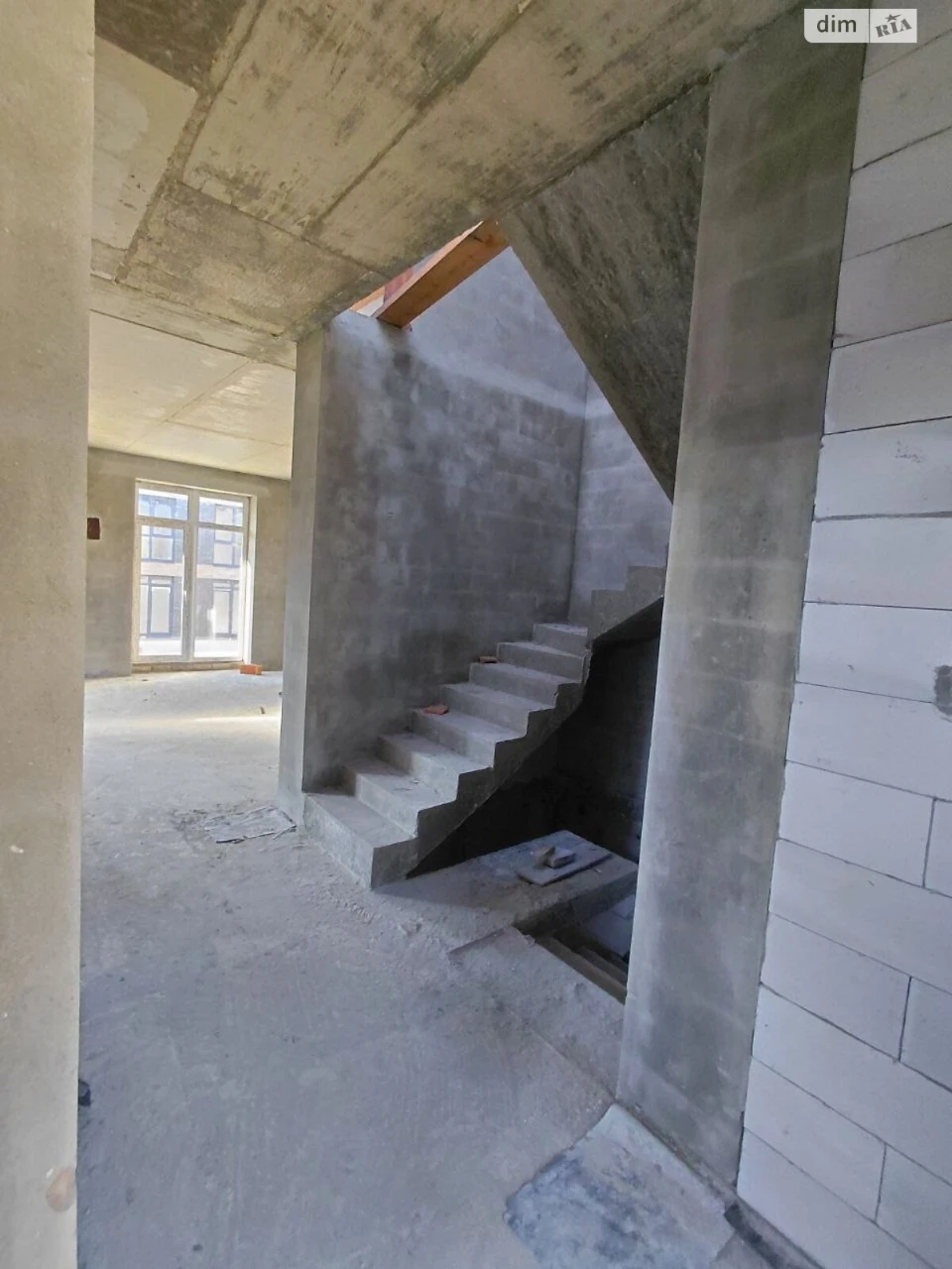 Sale of Duplex in Holosko
