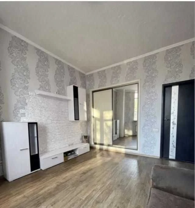 Продам 1 комнатную квартиру с ремонтом в  ЖК Романовский  на