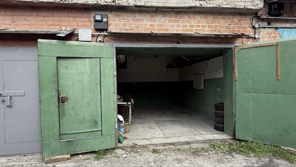 Brick Garage in the Center