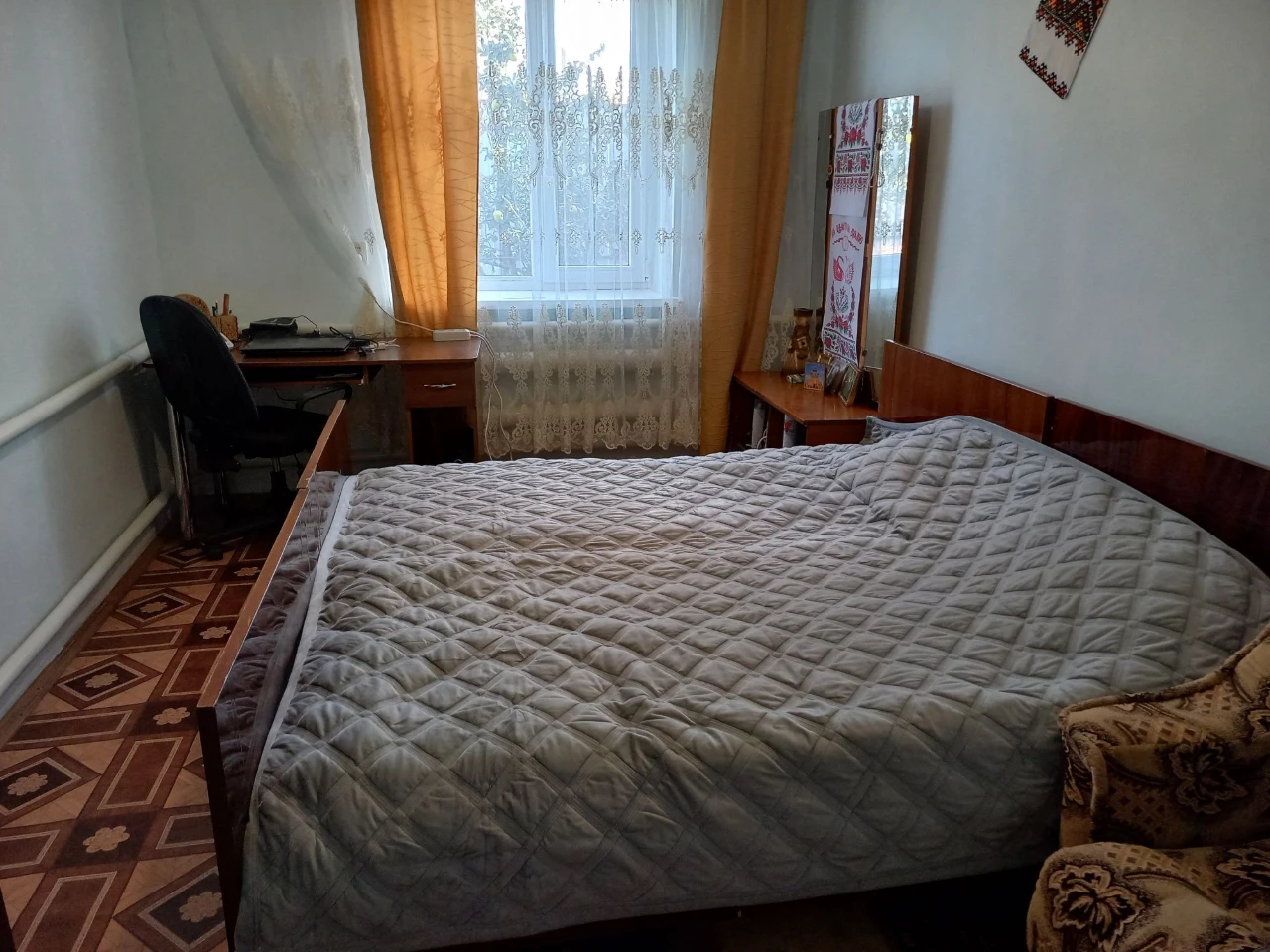Selling my house in the village of Vinohradivka, Bashtansky district