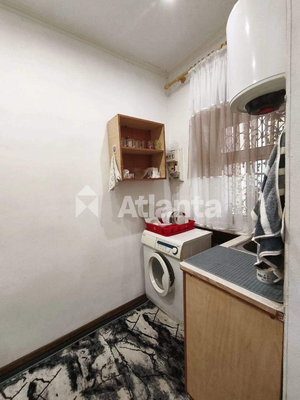 Продам 1 кімнатну квартиру на Лейтенанта Шмідта