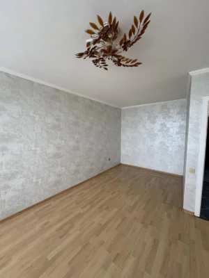 Продам 2-к квартиру з ремонтом на Генерала Бочарова (3-284-1