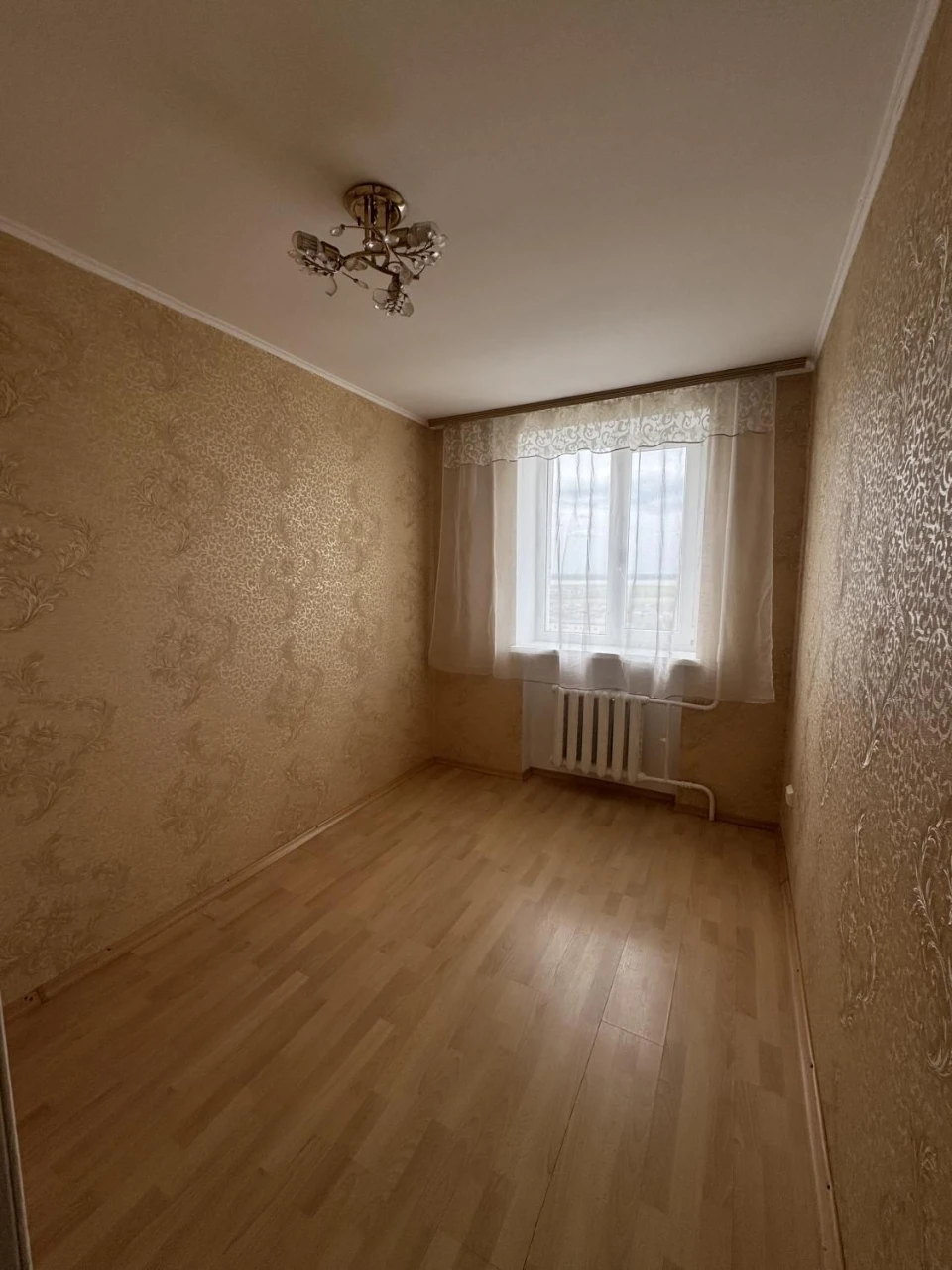 Продам 2-к квартиру з ремонтом на Генерала Бочарова (3-284-1