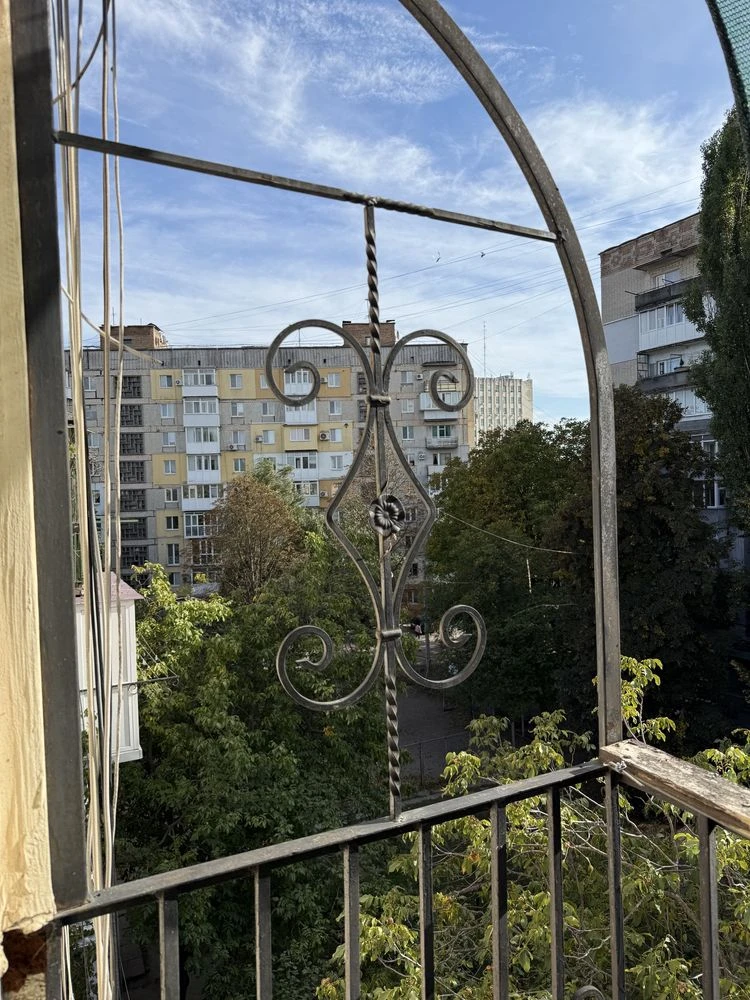 3-room apartment for sale from owner! Ready for living