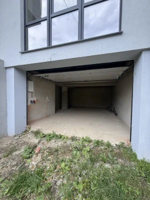 Sale of modern, gas-connected townhouses