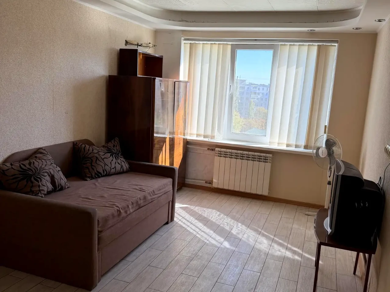 Rent 2-room apartment 48 m² on the 8th floor.