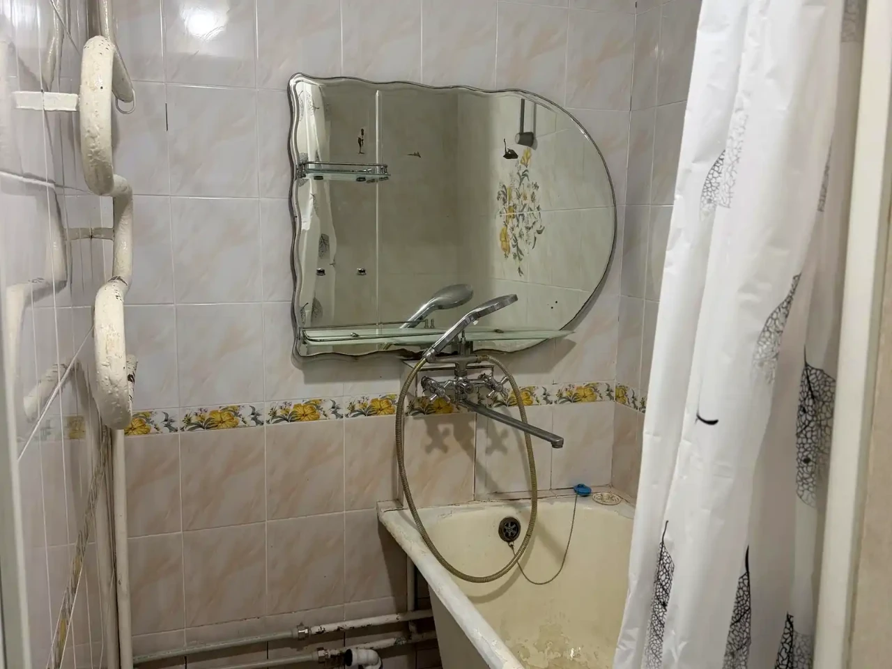 Rent 2-room apartment 48 m² on the 8th floor.