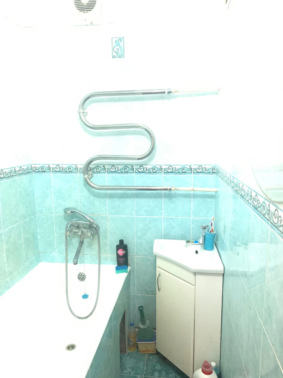 Sale of a 2-room apartment on Novgorod-Seversk Street 1