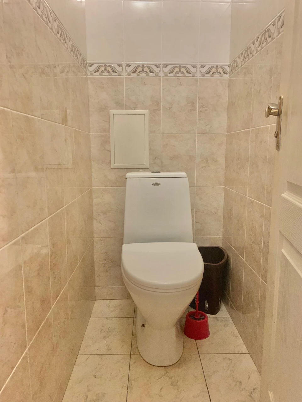 Sale of a 2-room apartment on Novgorod-Seversk Street 1