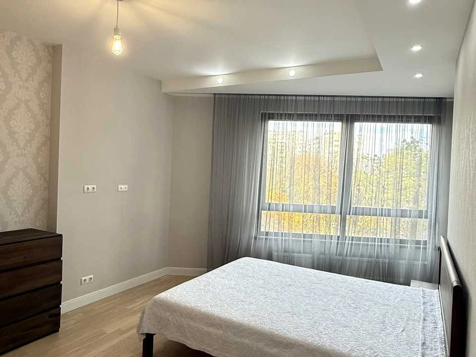Apartment. Holosiivsky Prospect, Kyiv
