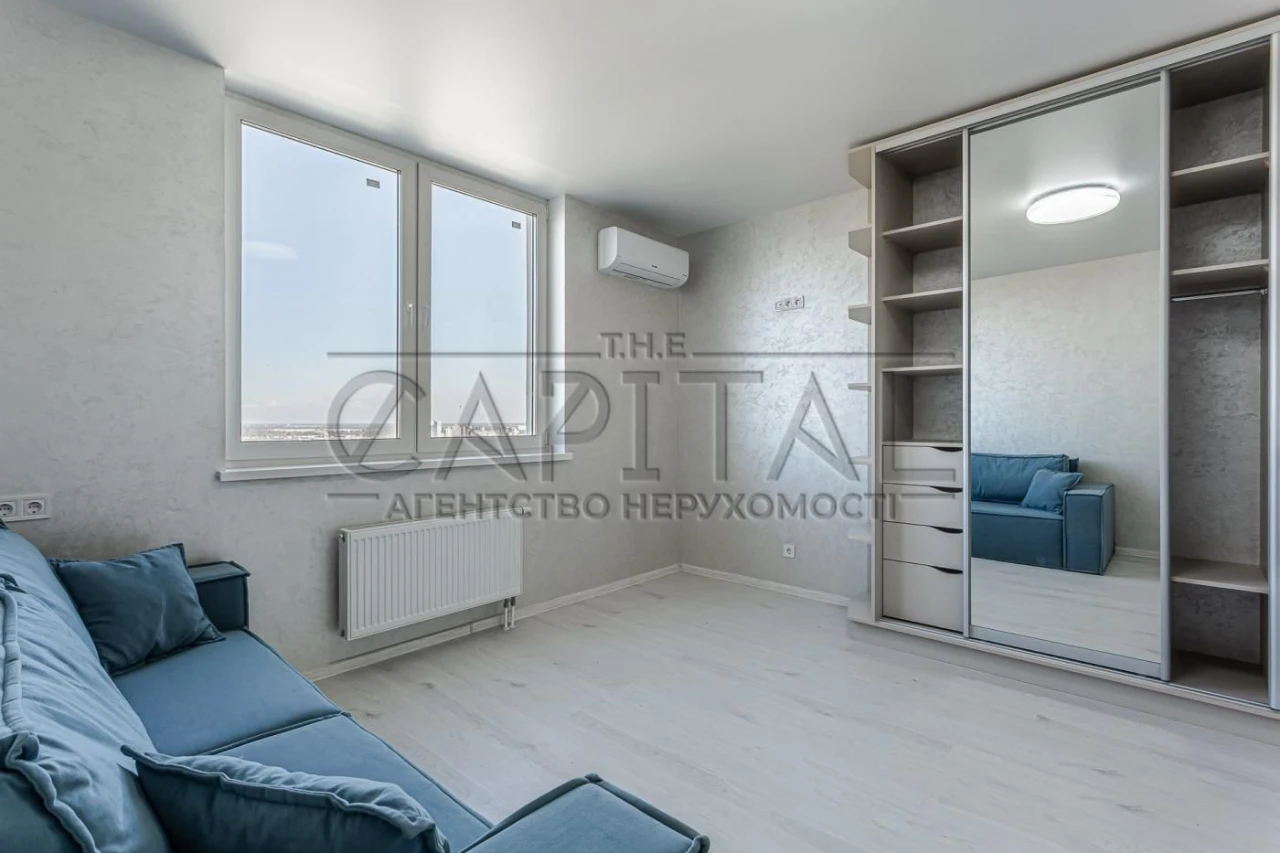 Sale of a 3-bedroom apartment, ЖК Navigator, Address: Auto Zavodska Street, Obolon